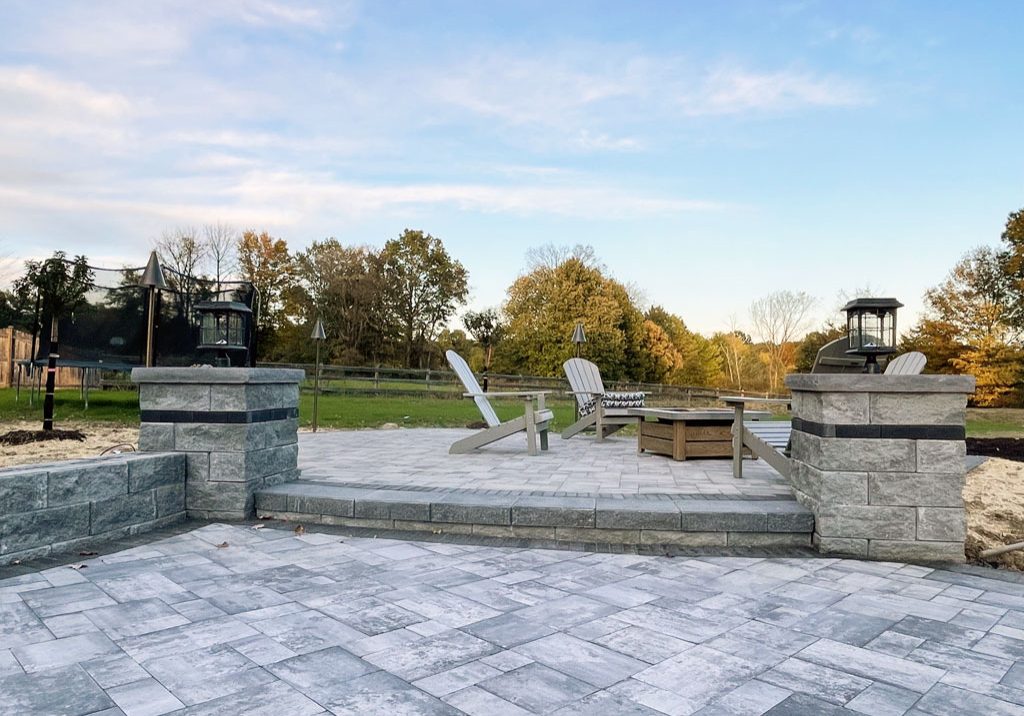 Tiered concrete paver patio